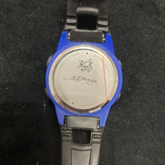 At Hardy watch - Picture 4 of 5